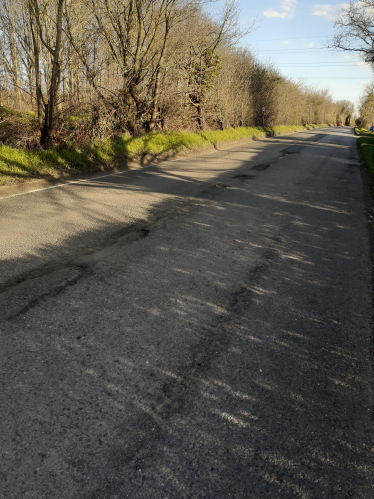 Aveley Road Potholes